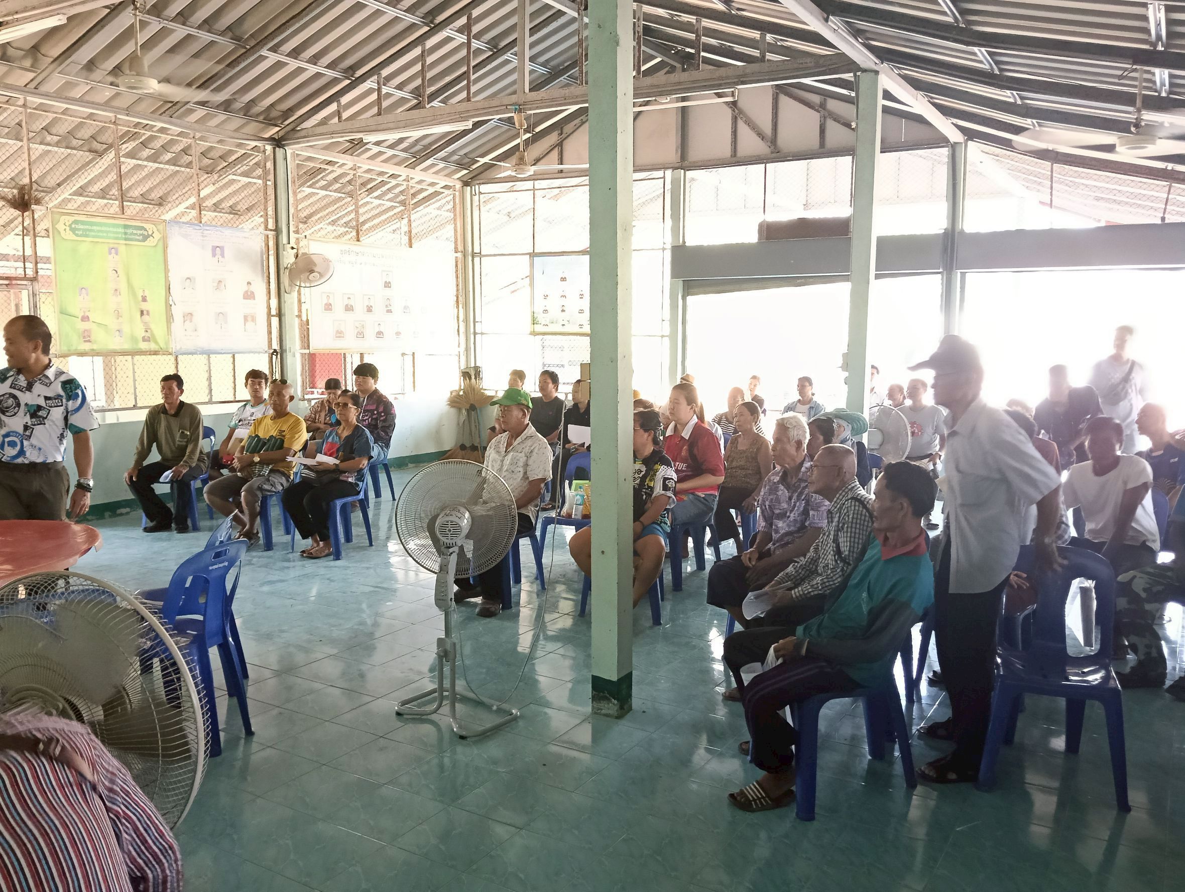 title - วันที่ 9 เมษายน 2569 นายวิทูล ประดิษฐบูญ ปฏิรูปที่ดินจังหวัดปราจีนบุรี มอบหมายให้ นายลิขิต ผันผ่อง หัวหน้าฝ่ายกฎหมาย พร้อมด้วย เจ้าหน้าที่ ส.ป.ก.ปราจีนบุรี ลงพื้นที่ออกหน่วยบริการเคลื่อนที่ “Mobile Unit”และบริการปรึกษาข้อกฎหมายที่เกี่ยวข้องกับการปฏิรูปที่ดิน ณ ตำบลแก่งดินสอ อำเภอนาดี จังหวัดปราจีนบุรี